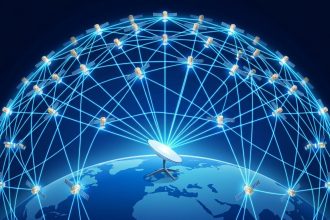 Constelacion de satelites de internet en orbita terrestre baja con enlaces laser